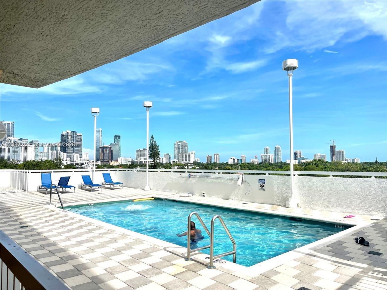 900 SW 8th St , Unit 808, Miami, FL 33130 Photo