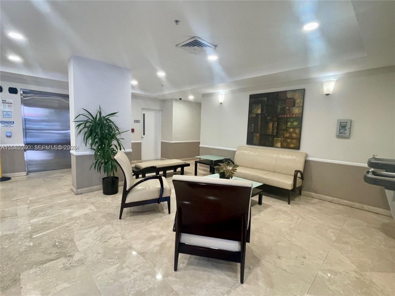 900 SW 8th St , Unit 808, Miami, FL 33130 Photo