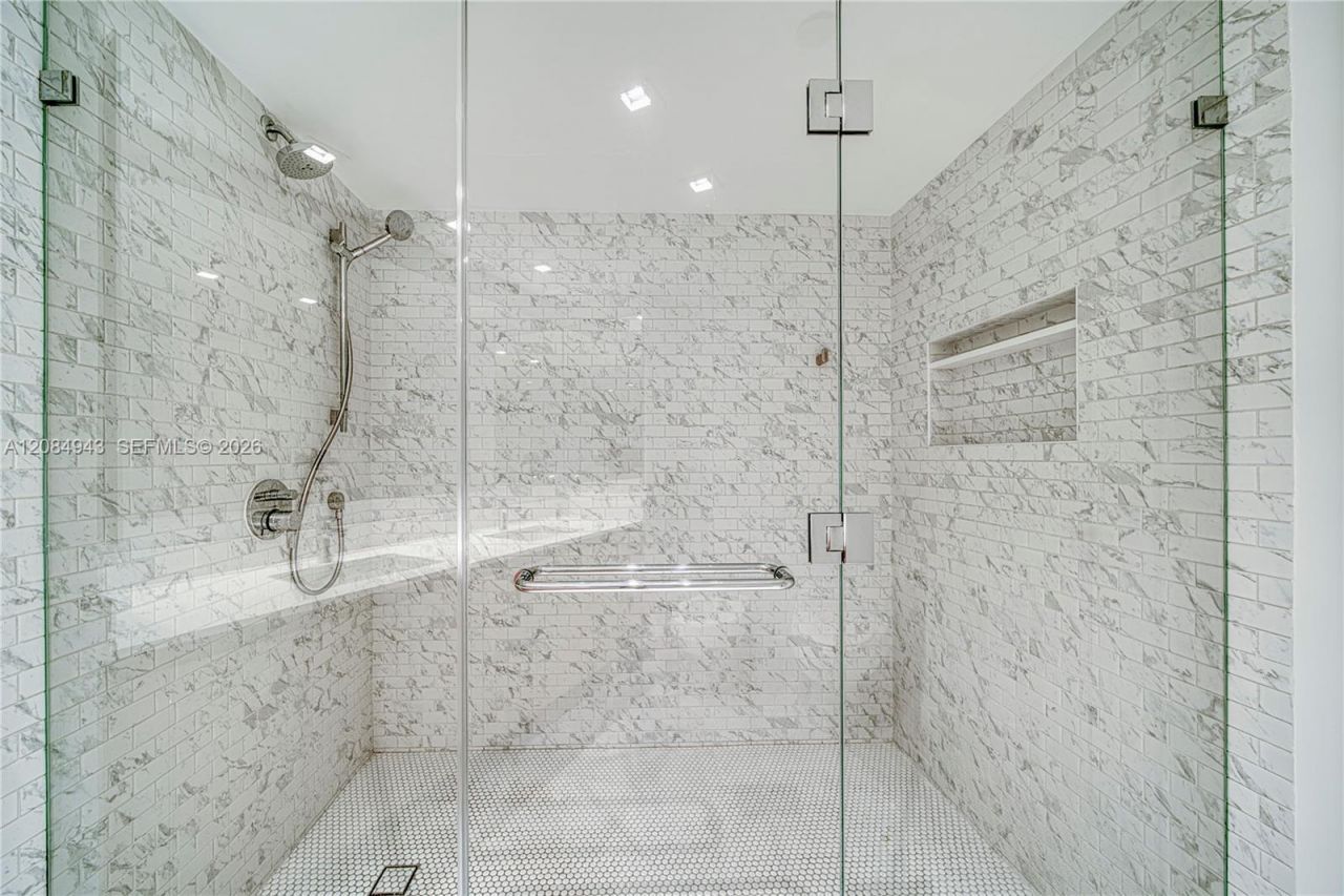 2127 Brickell Ave, Unit 1605, Miami, FL 33129 Photo