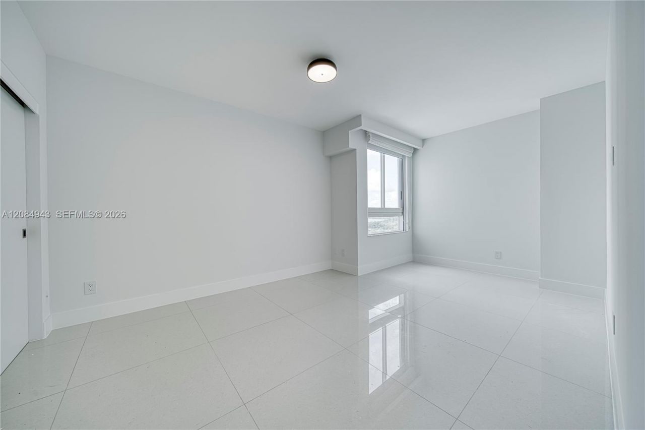 2127 Brickell Ave, Unit 1605, Miami, FL 33129 Photo