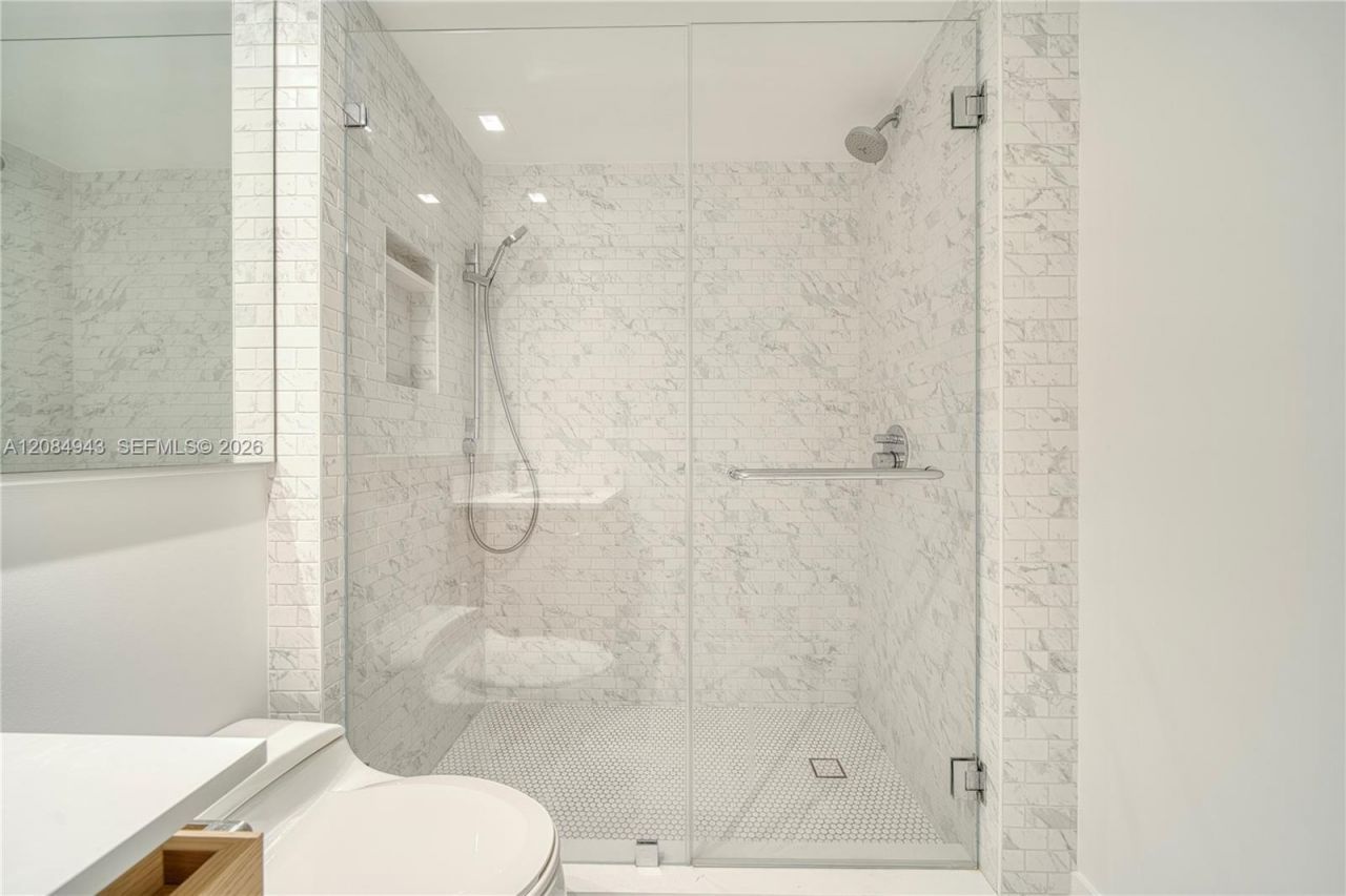 2127 Brickell Ave, Unit 1605, Miami, FL 33129 Photo