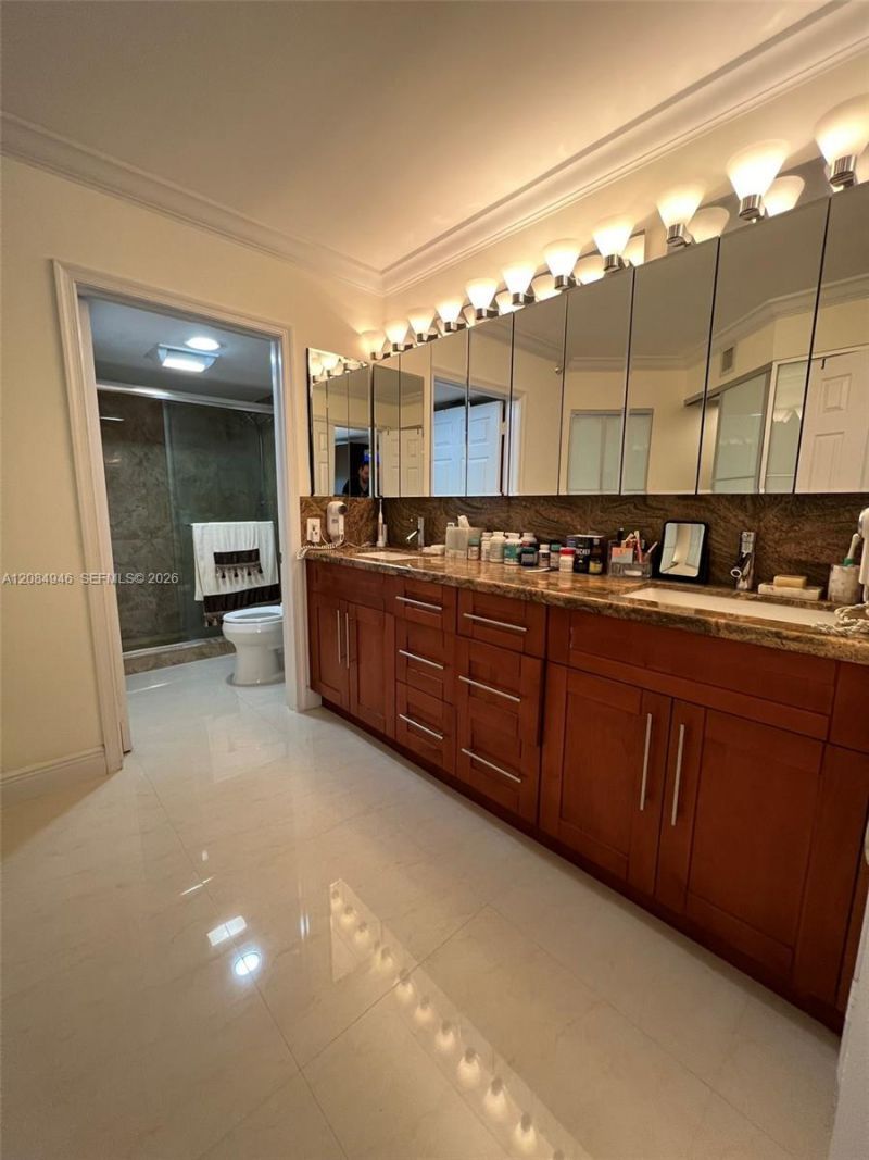3530 Mystic Pointe Dr , Unit 1215, Aventura, FL 33180 Photo