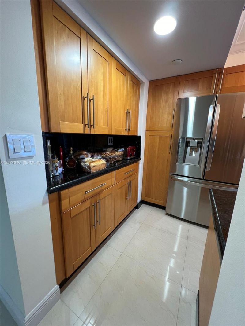 3530 Mystic Pointe Dr , Unit 1215, Aventura, FL 33180 Photo