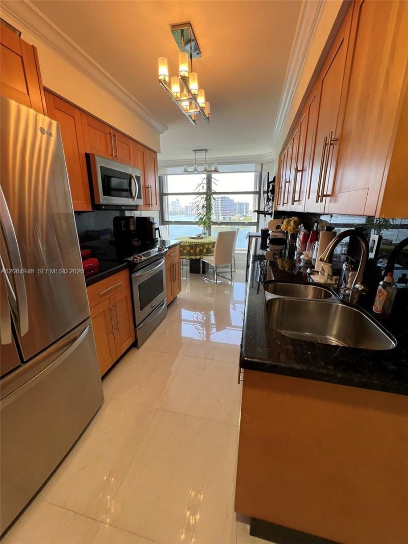 3530 Mystic Pointe Dr , Unit 1215, Aventura, FL 33180 Photo