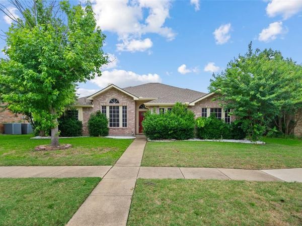 2726 Crosslands Drive, Garland, TX 75040