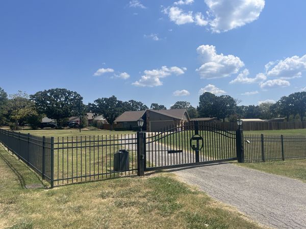 8921 Smith Circle , Tulsa, OK 74131