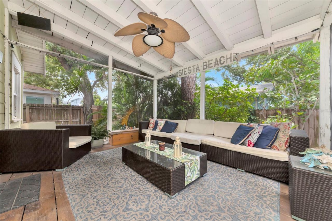 1712 Siesta Drive, Sarasota, FL 34239 Photo