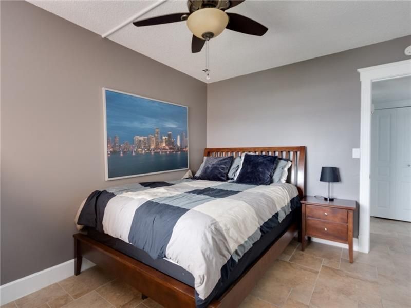 121 Golden Isles Drive, Unit 806, Hallandale Beach, FL 33009 Photo