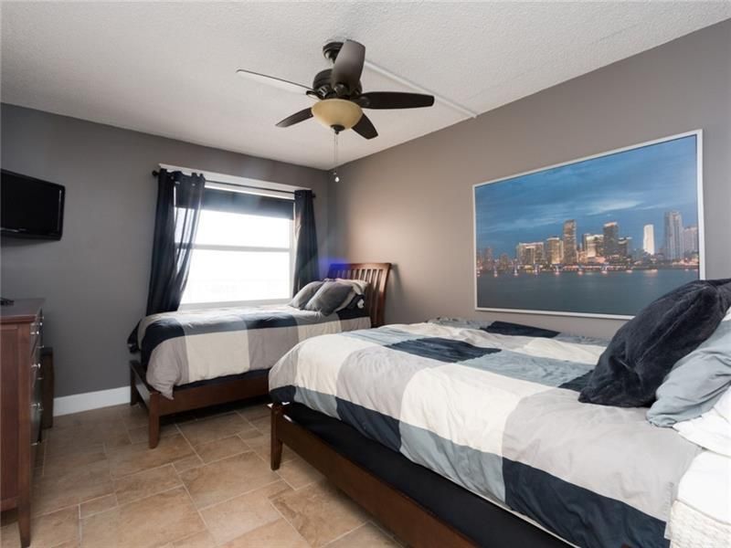 121 Golden Isles Drive, Unit 806, Hallandale Beach, FL 33009 Photo
