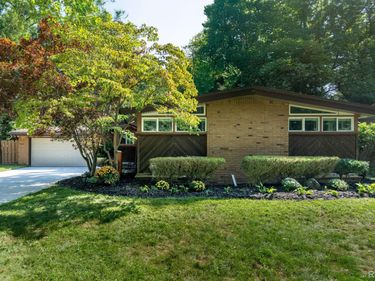 1328 Wrenwood Drive , Troy, Mi 48084
