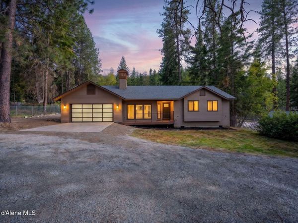 8682 N Clarkview PL, Hayden, ID 83835