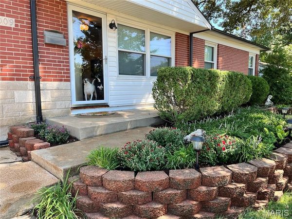 7009 Heege Road , Marlborough, MO 63123