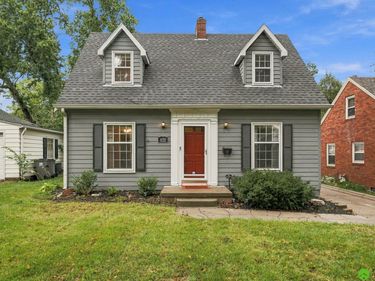 832 S 32nd Street, Lincoln, NE 68510