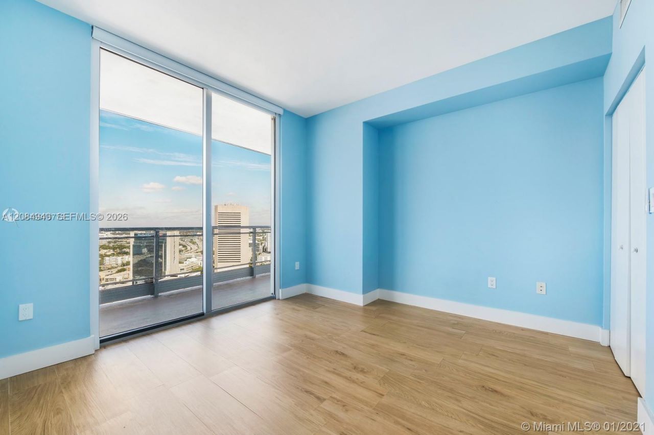 90 SW 3rd St, Unit 4004, Miami, FL 33130 Photo