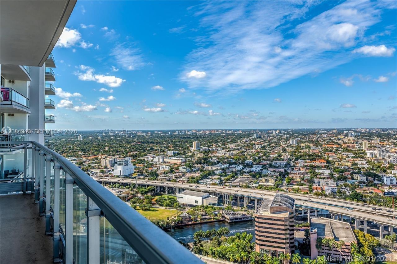 90 SW 3rd St, Unit 4004, Miami, FL 33130 Photo