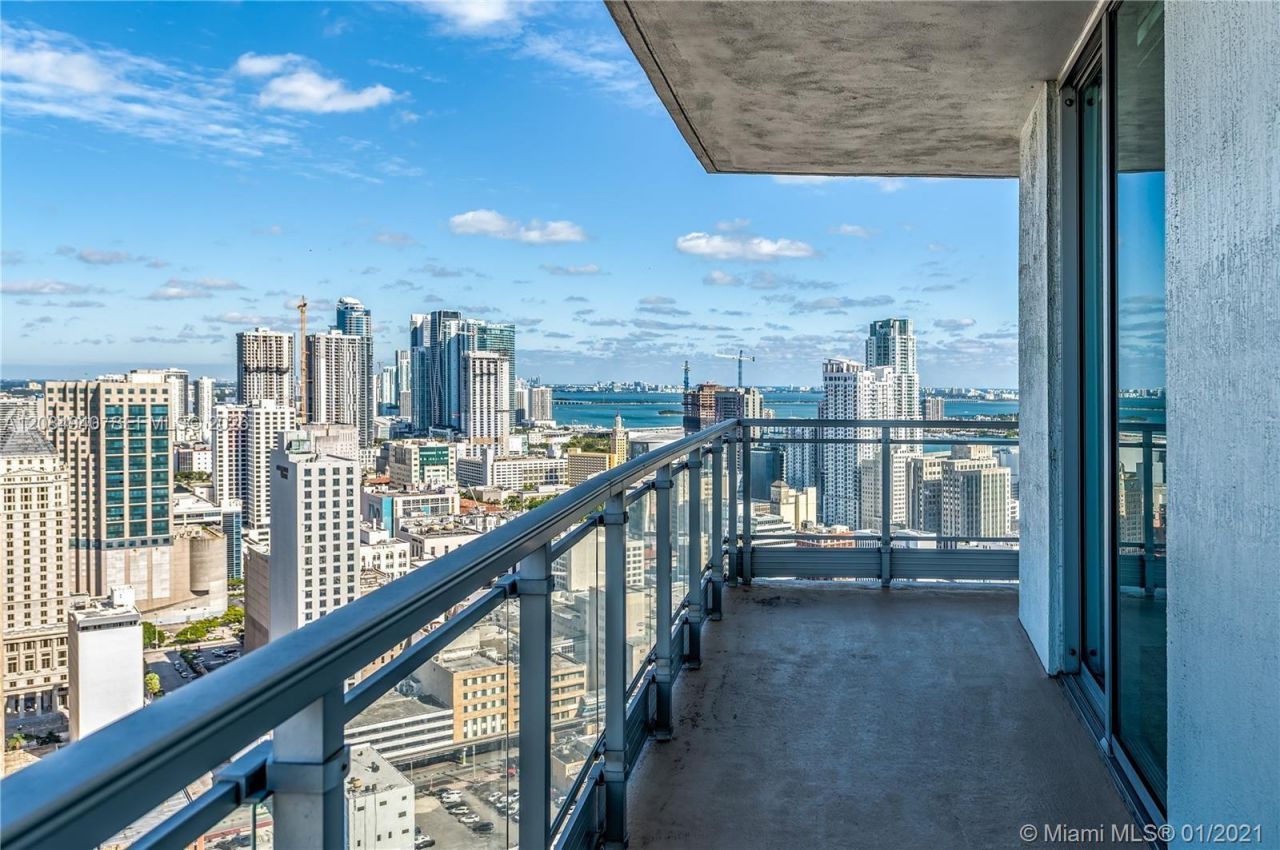 90 SW 3rd St, Unit 4004, Miami, FL 33130 Photo