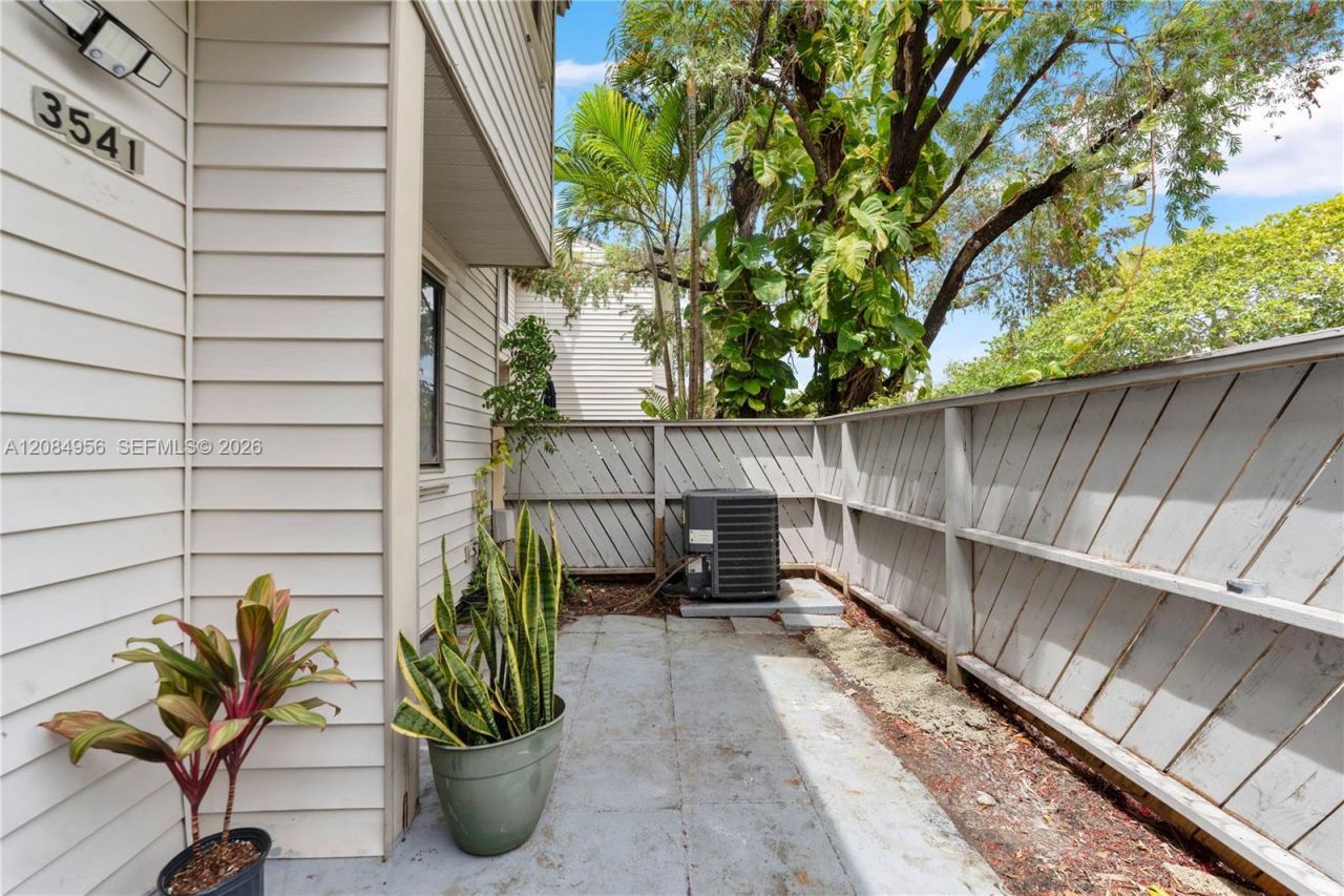 3541 NW 99th Ter, Unit 6A, Sunrise, FL 33351 Photo