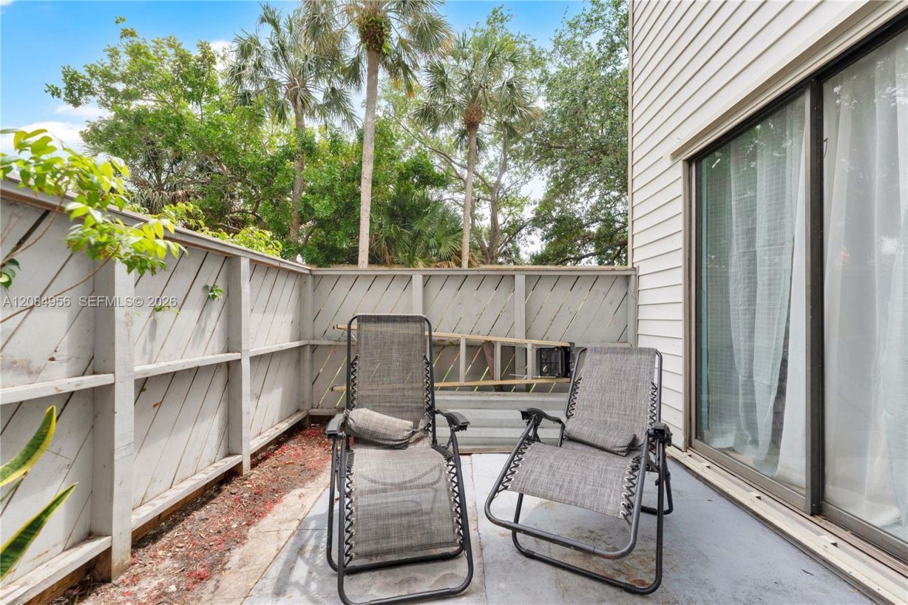 3541 NW 99th Ter, Unit 6A, Sunrise, FL 33351 Photo