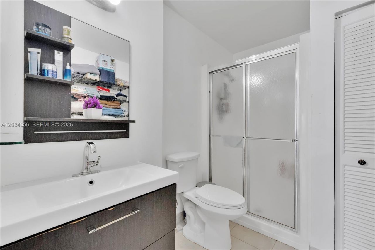 3541 NW 99th Ter, Unit 6A, Sunrise, FL 33351 Photo