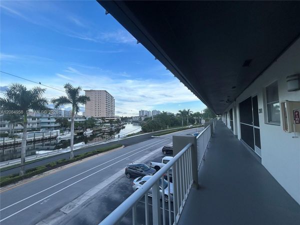 250 Layne Blvd , Unit 310, Hallandale Beach, FL 33009