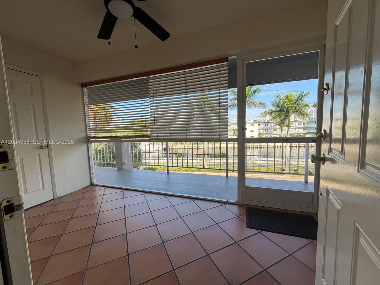 250 Layne Blvd, Unit 310, Hallandale Beach, FL 33009 Photo