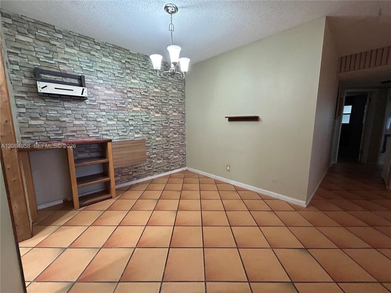 250 Layne Blvd, Unit 310, Hallandale Beach, FL 33009 Photo