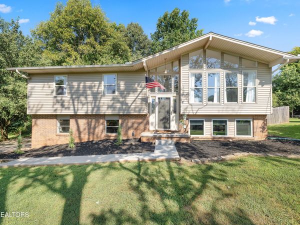 12027 Midhurst Drive, Knoxville, TN 37934