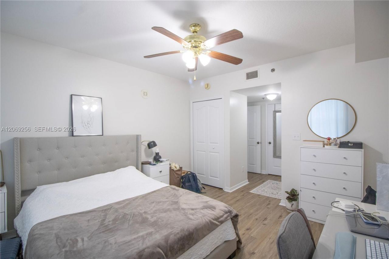 2665 SW 37th Ave , Unit 911, Miami, FL 33133 Photo