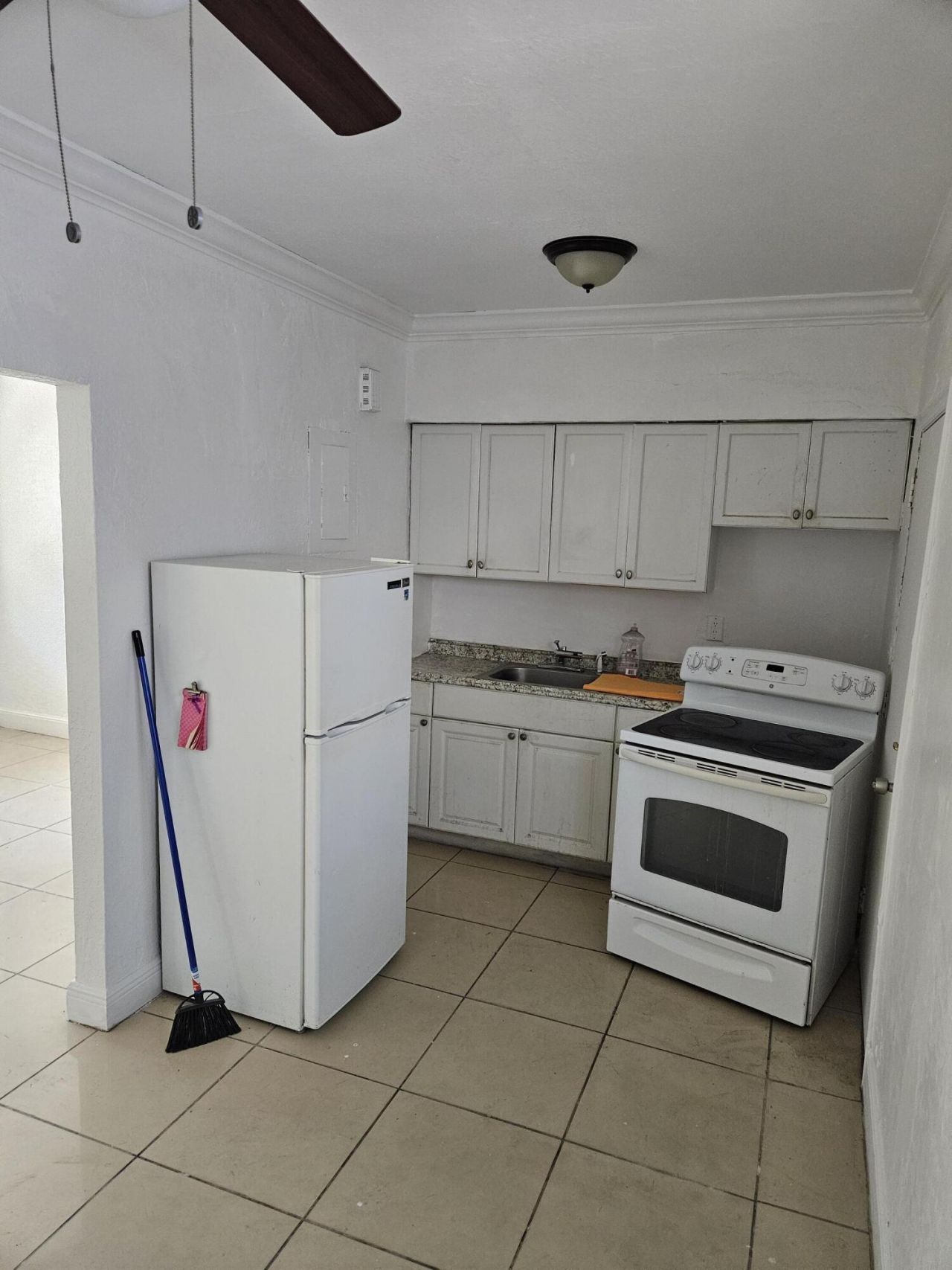 7041 NW 6th Avenue, Miami, FL 33150 Photo