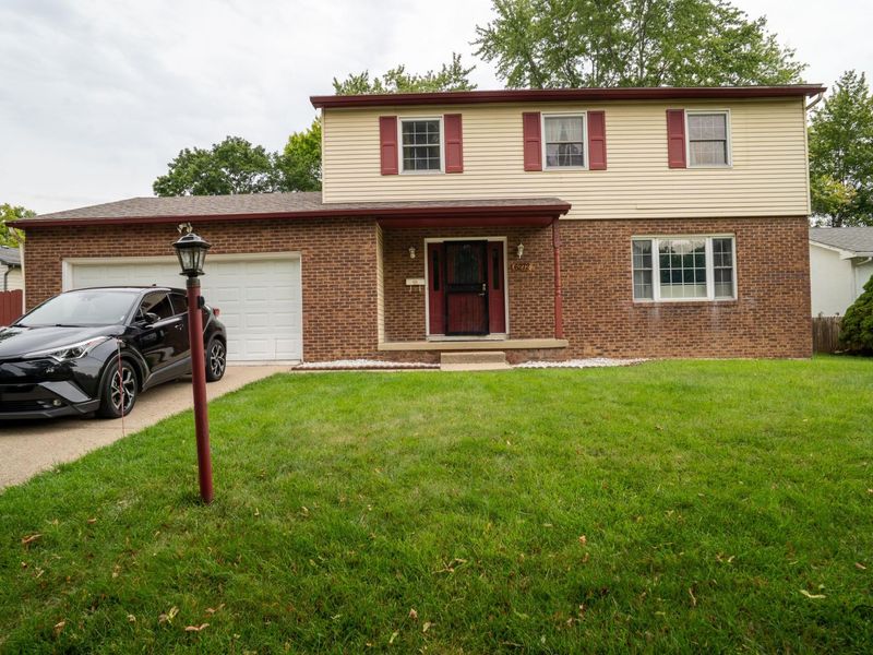 6272 Skywae Drive, Columbus, OH 43229 Photo 1