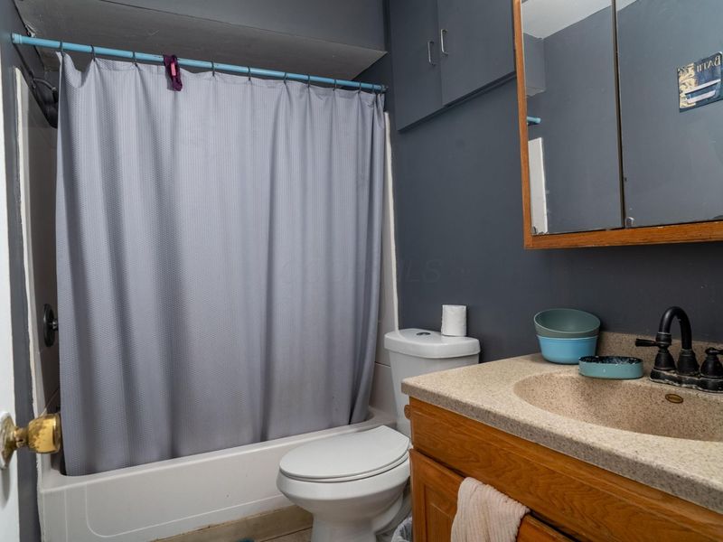 6272 Skywae Drive, Columbus, OH 43229 Photo 17