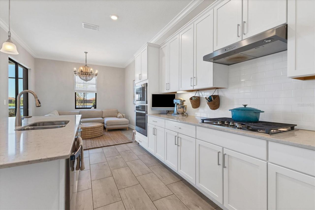 7028 Highgate Lane, Bradenton, FL 34202 Photo