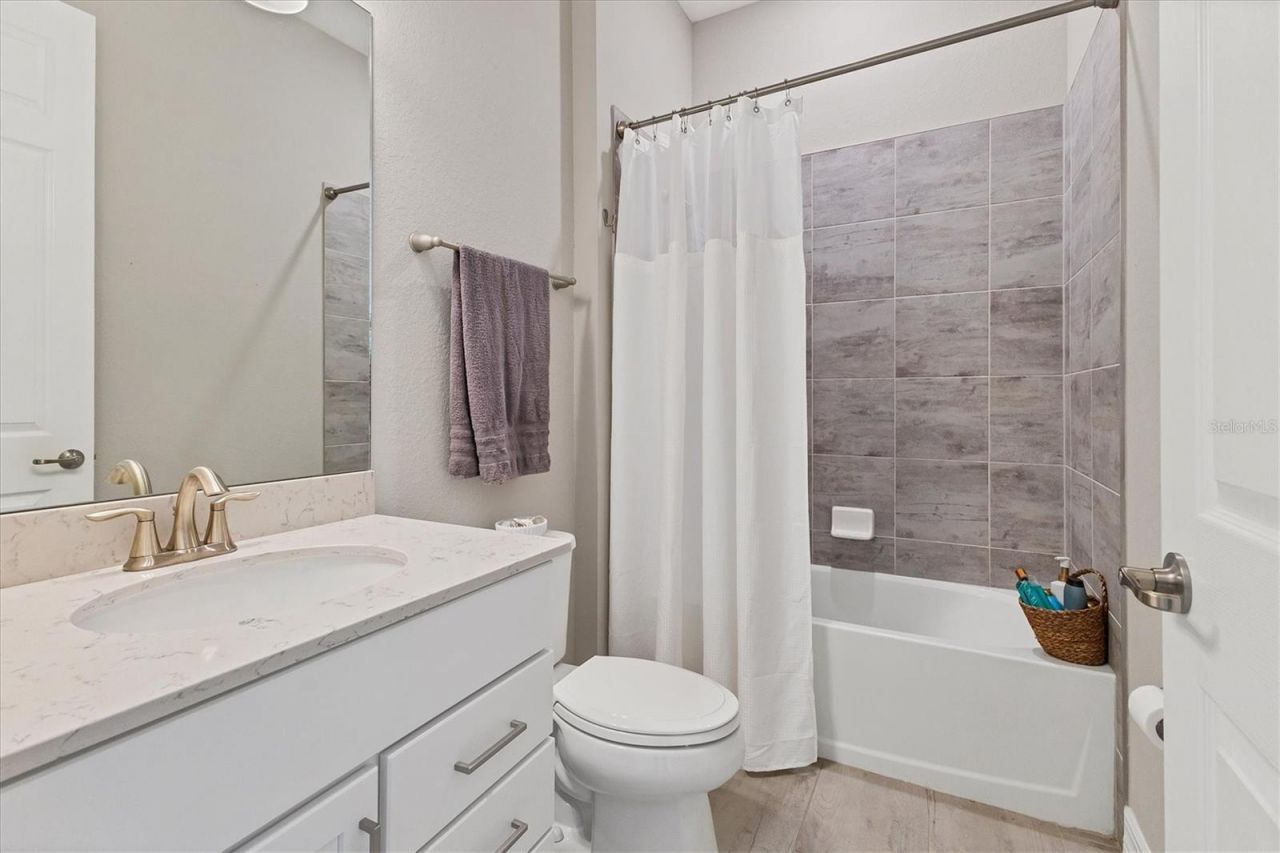 7028 Highgate Lane, Bradenton, FL 34202 Photo