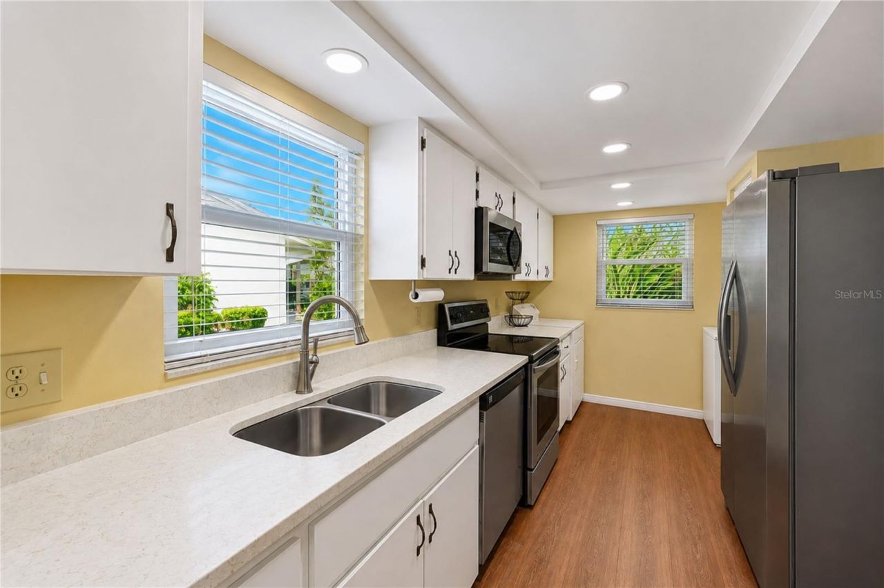 9406 Andover Circle , Bradenton, FL 34210 Photo