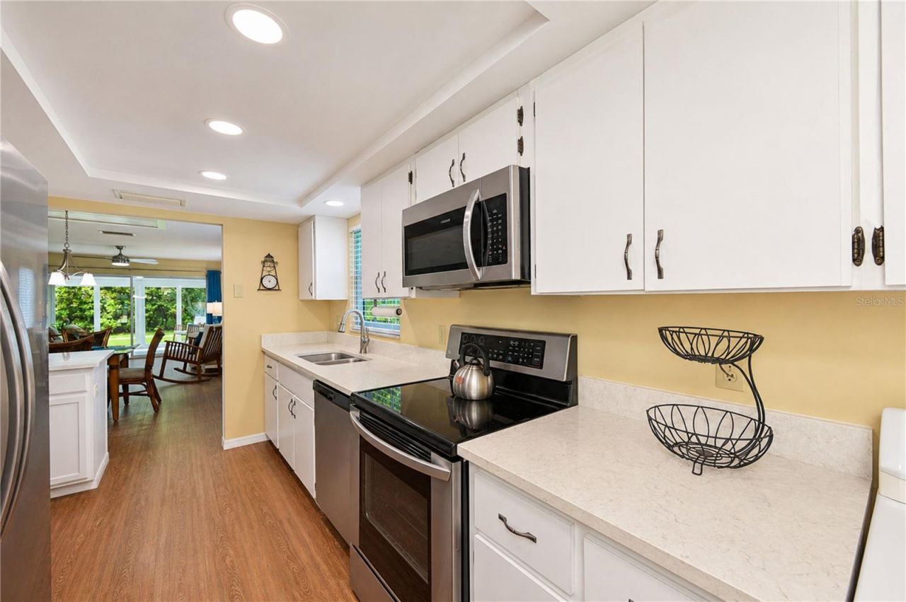 9406 Andover Circle , Bradenton, FL 34210 Photo