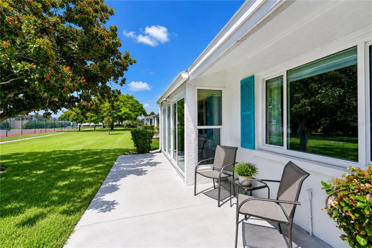 9406 Andover Circle , Bradenton, FL 34210 Photo