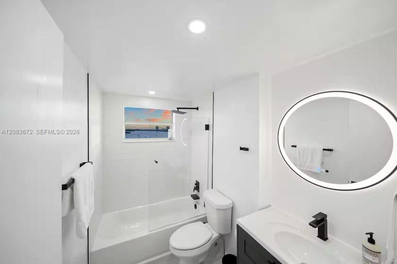 7904 West Dr, Unit 1016, North Bay Village, FL 33141 Photo