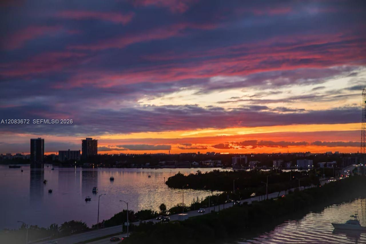 7904 West Dr, Unit 1016, North Bay Village, FL 33141 Photo