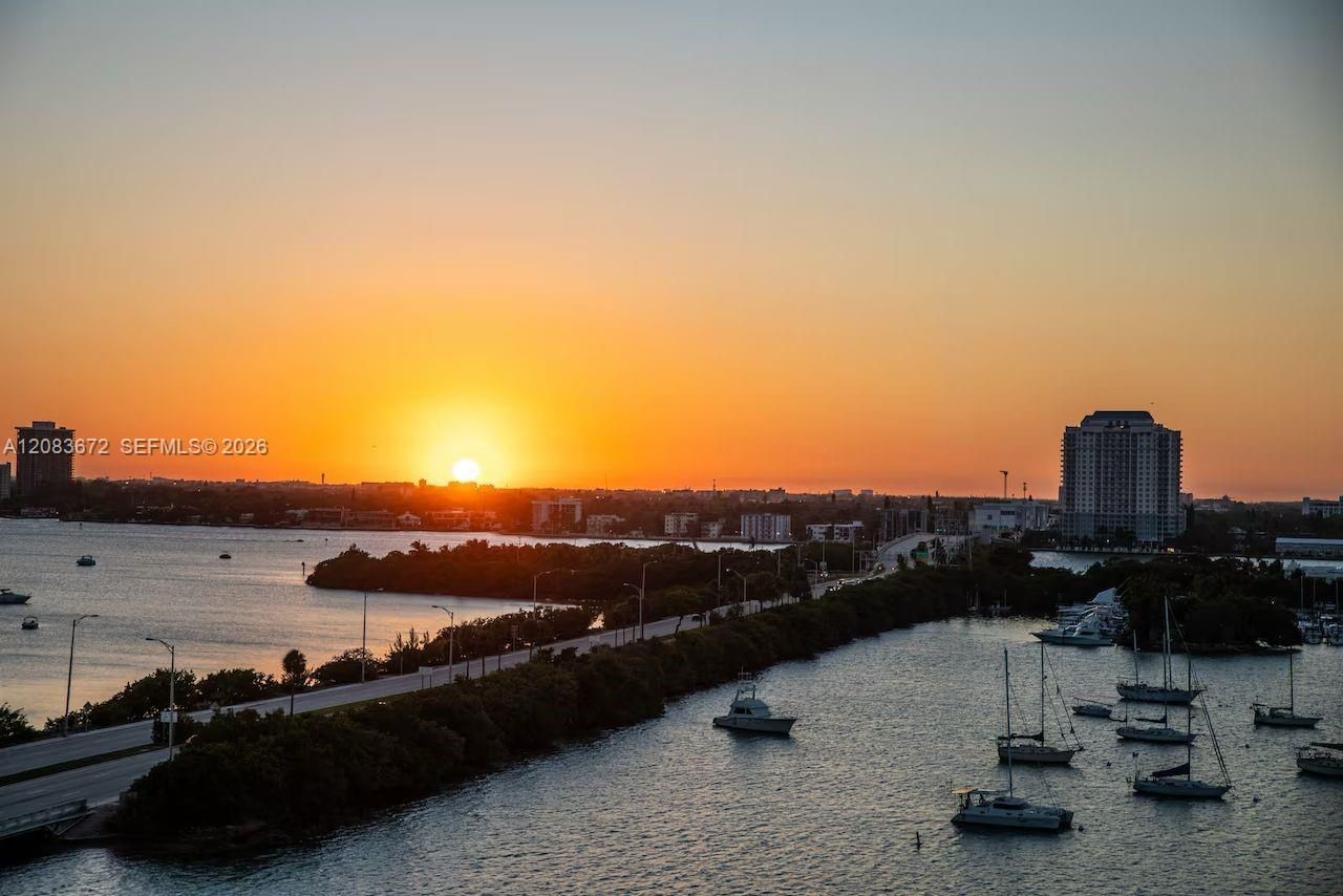 7904 West Dr, Unit 1016, North Bay Village, FL 33141 Photo