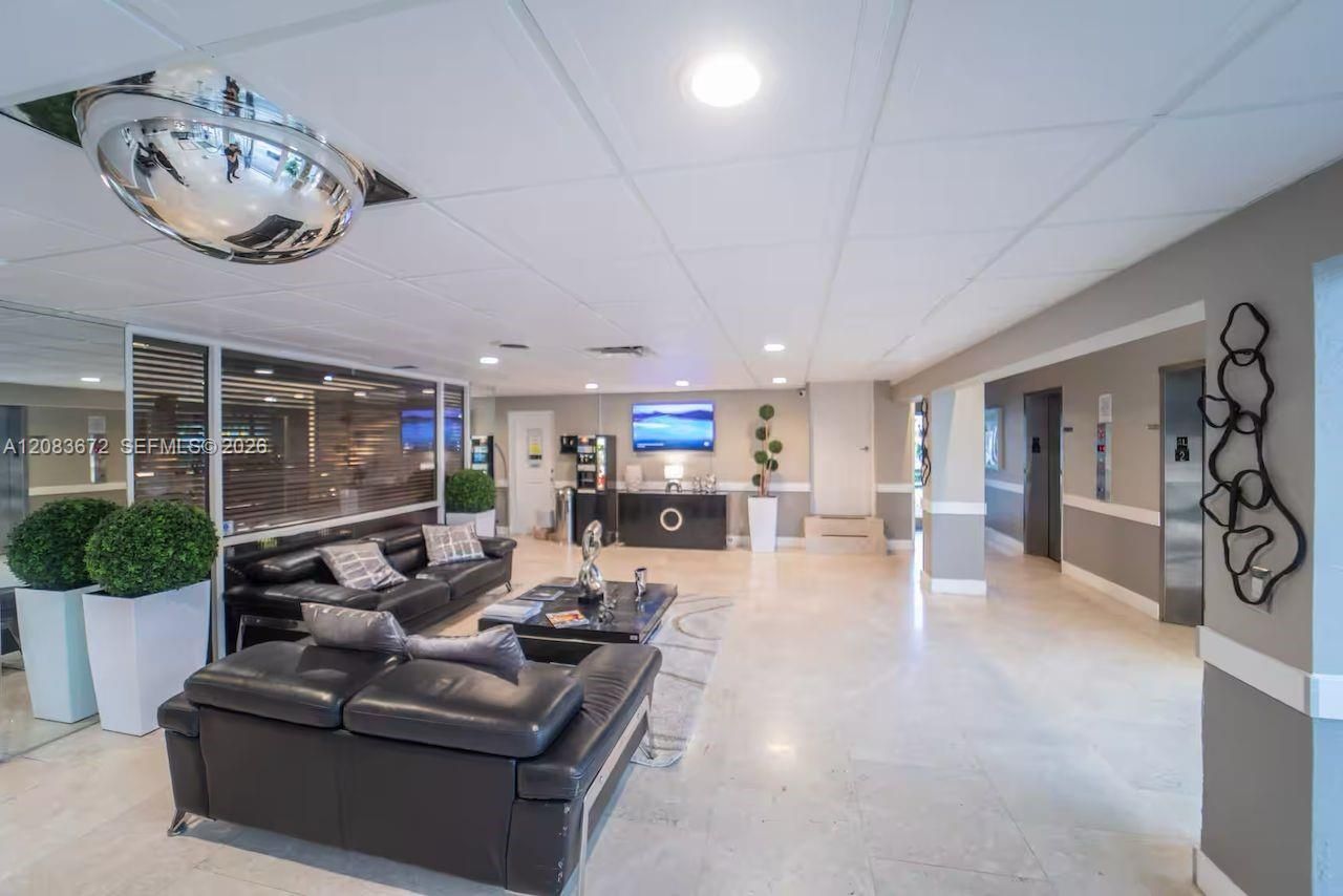 7904 West Dr, Unit 1016, North Bay Village, FL 33141 Photo