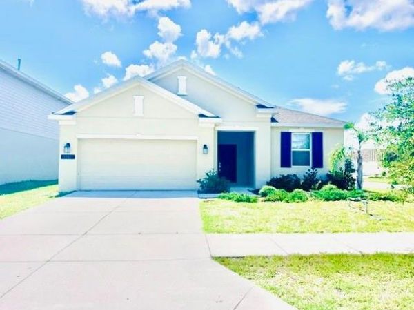 33611 SKY BLOSSOM CIRCLE , LEESBURG, FL 34788