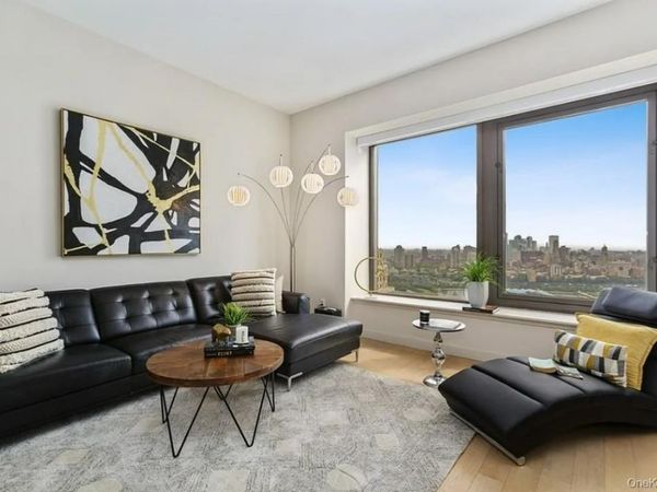 75 Wall Street , Unit 36R, New York (Manhattan), NY 10005