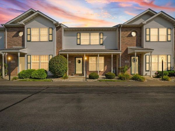 1812 Cottonwood Court, Crown Point, IN 46307
