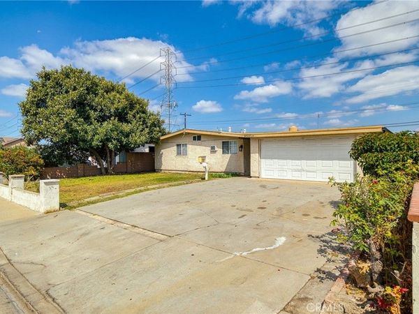 9591 Crestwood, Anaheim, CA 92804