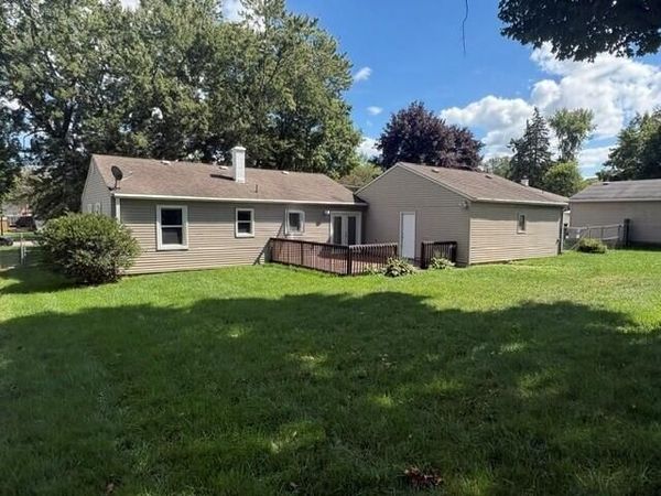 5910 Orchard Court, Lansing, MI 48911