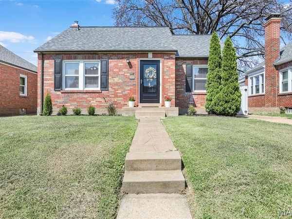 5831 Rhodes Avenue, St Louis, MO 63109