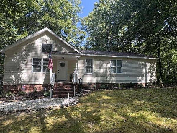 11703 Mitchell Road , Saluda, VA 23149