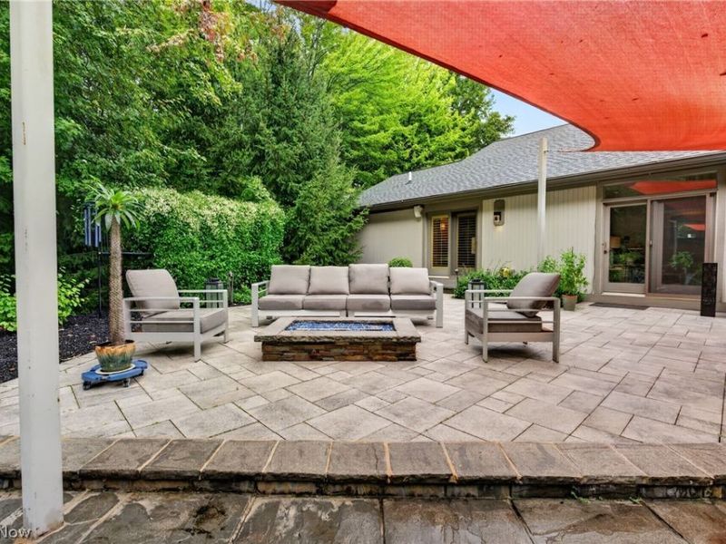 180 Huntington Trail, Cortland, OH 44410 Photo 47