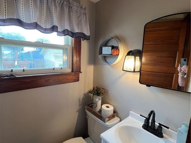 108 Thomas Street, East Palestine, OH 44413 Photo 10