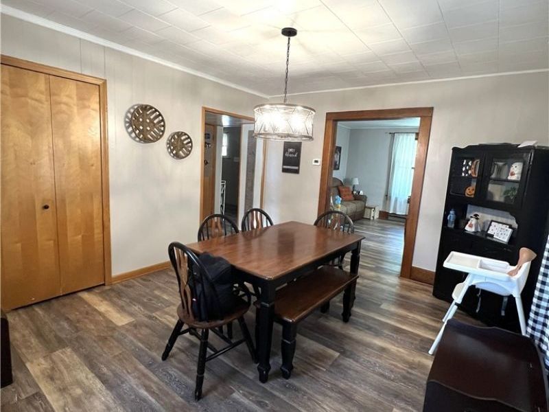 108 Thomas Street, East Palestine, OH 44413 Photo 9